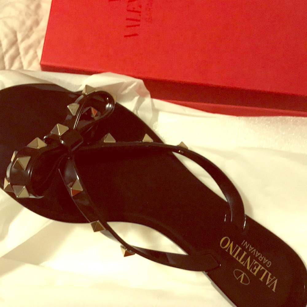 New Valentino studded sandals 8.5 (runs small)